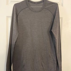 small heathered grey lululemon metal vent LS